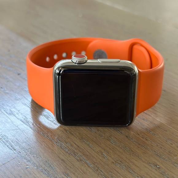 Apple Hermès Series 3, 42MM - Picture 7 of 7